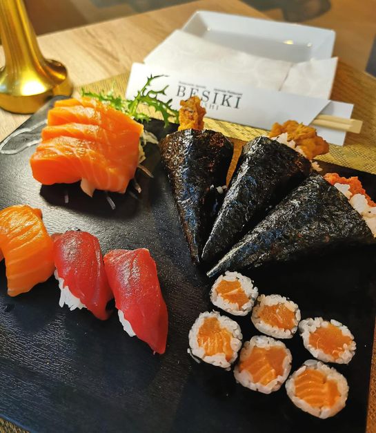 Besiki Sushi Palmanova trozo de sushi